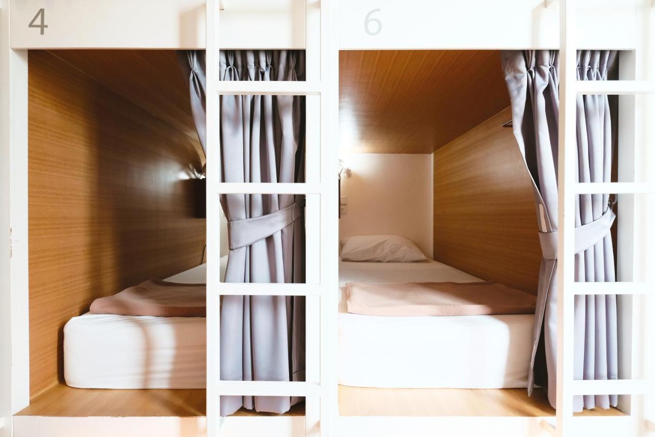 Wayha Hostel Don Mueang Airport Банкок Екстериор снимка