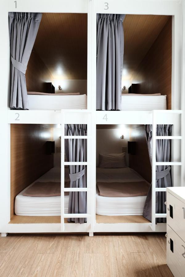 Wayha Hostel Don Mueang Airport Банкок Екстериор снимка