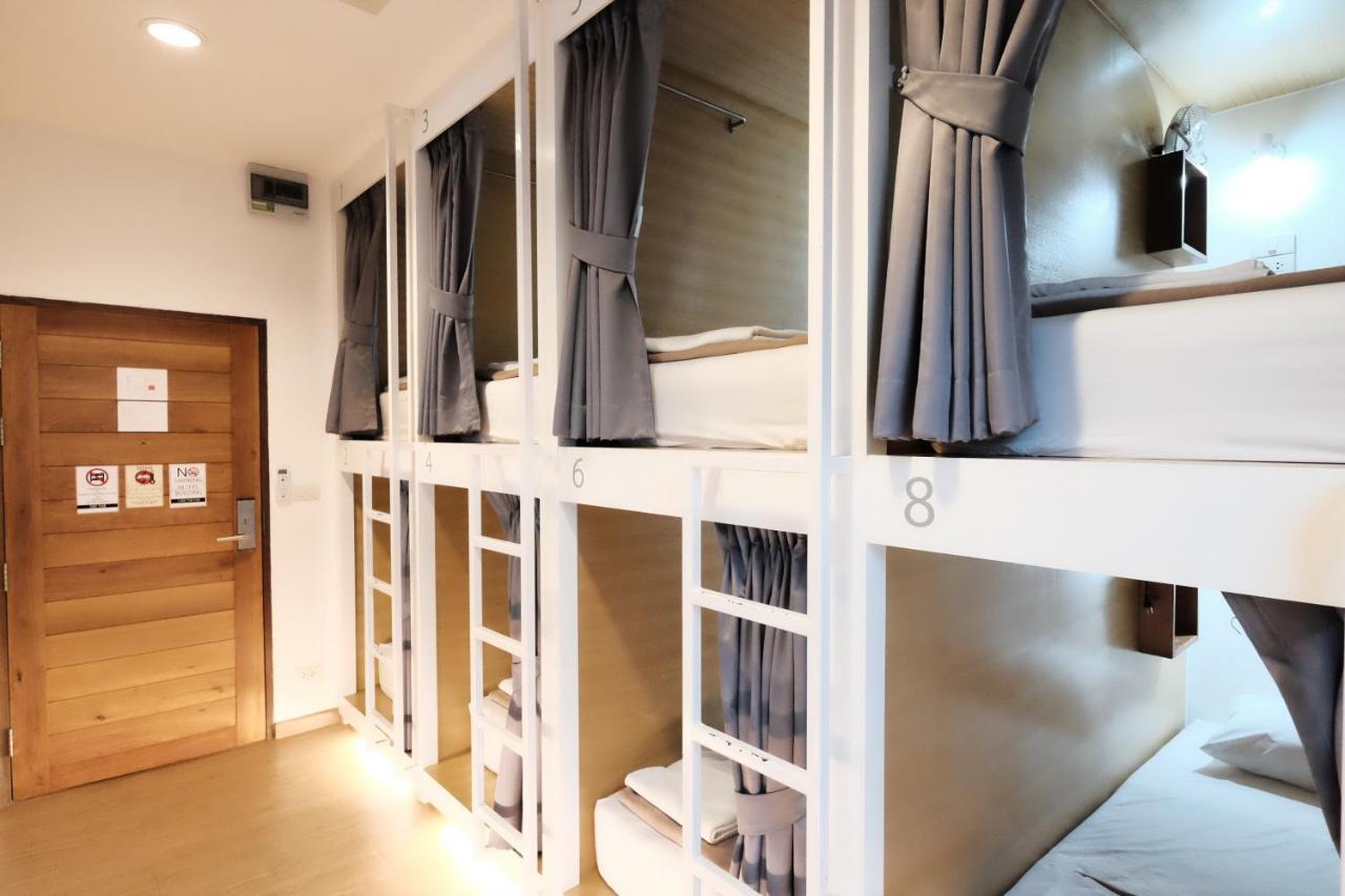 Wayha Hostel Don Mueang Airport Банкок Екстериор снимка