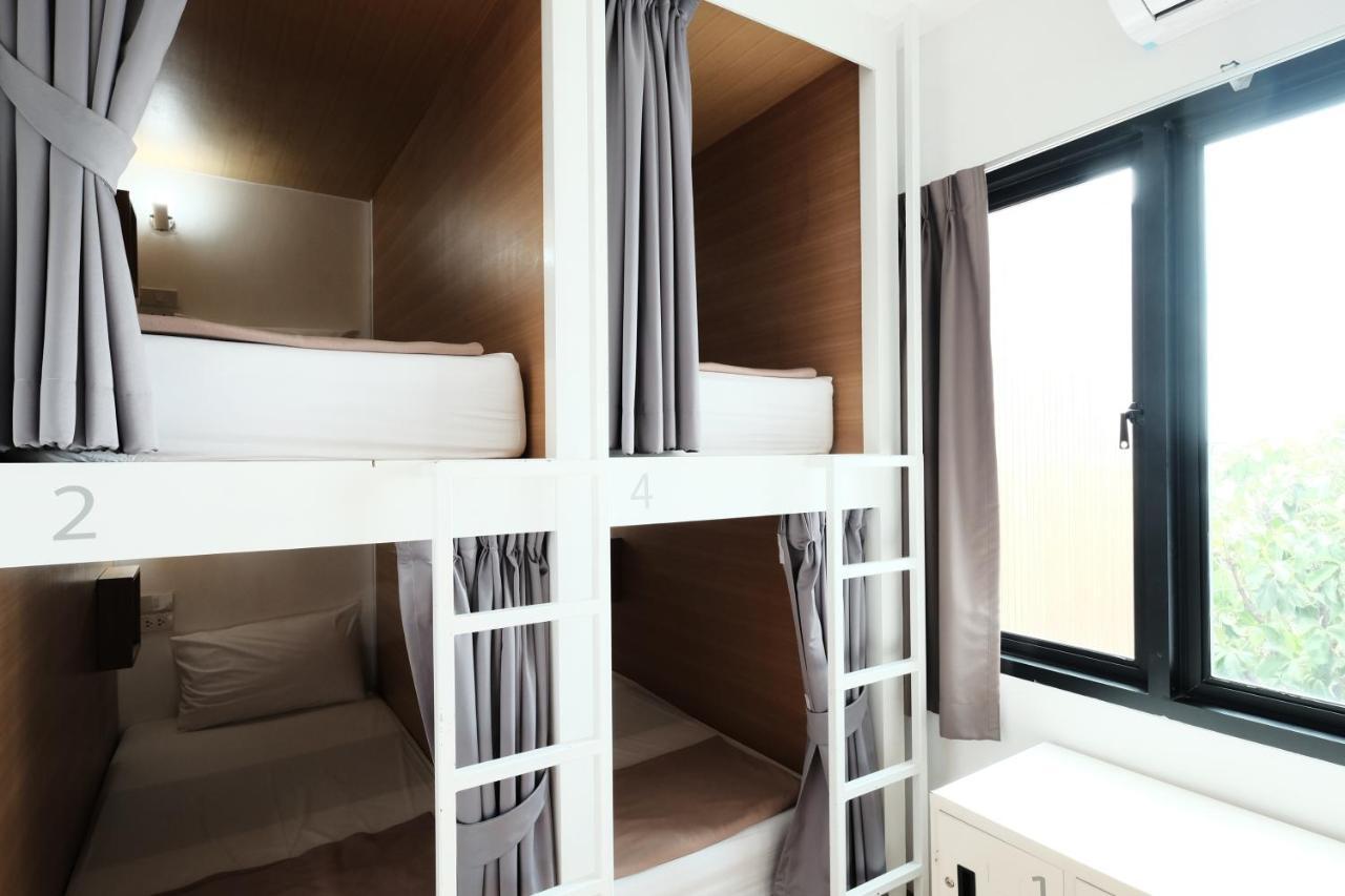 Wayha Hostel Don Mueang Airport Банкок Екстериор снимка