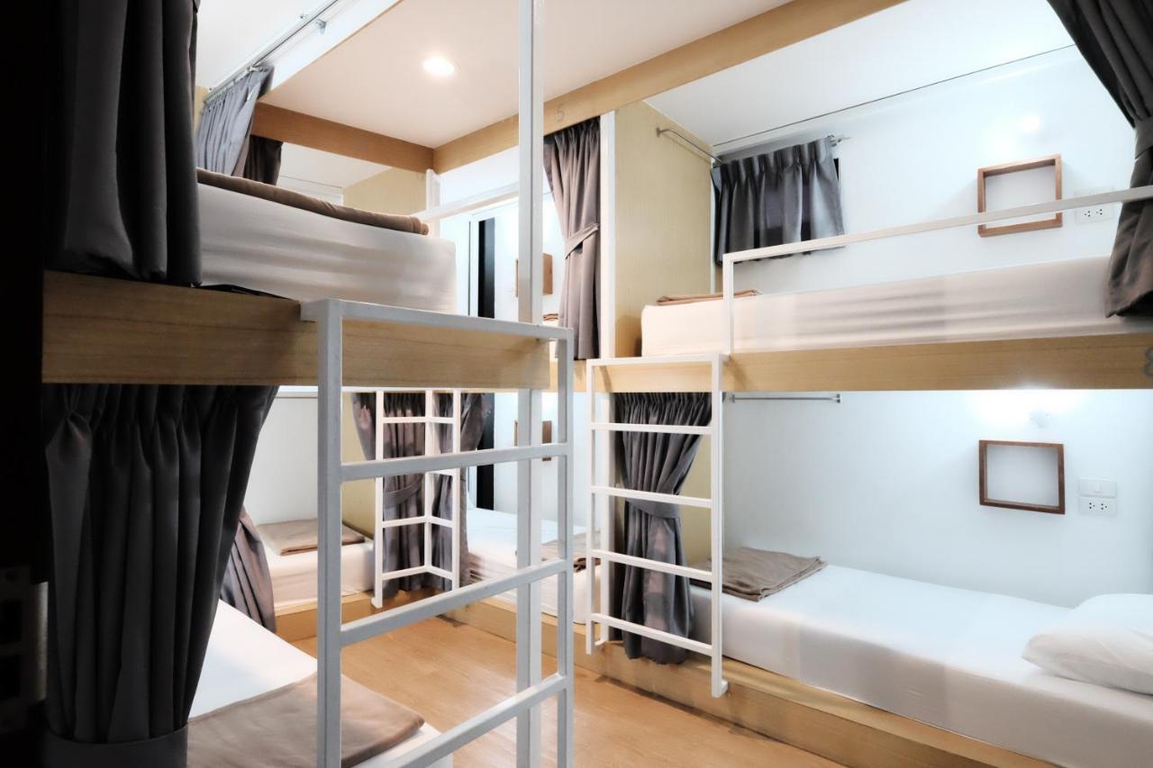 Wayha Hostel Don Mueang Airport Банкок Екстериор снимка