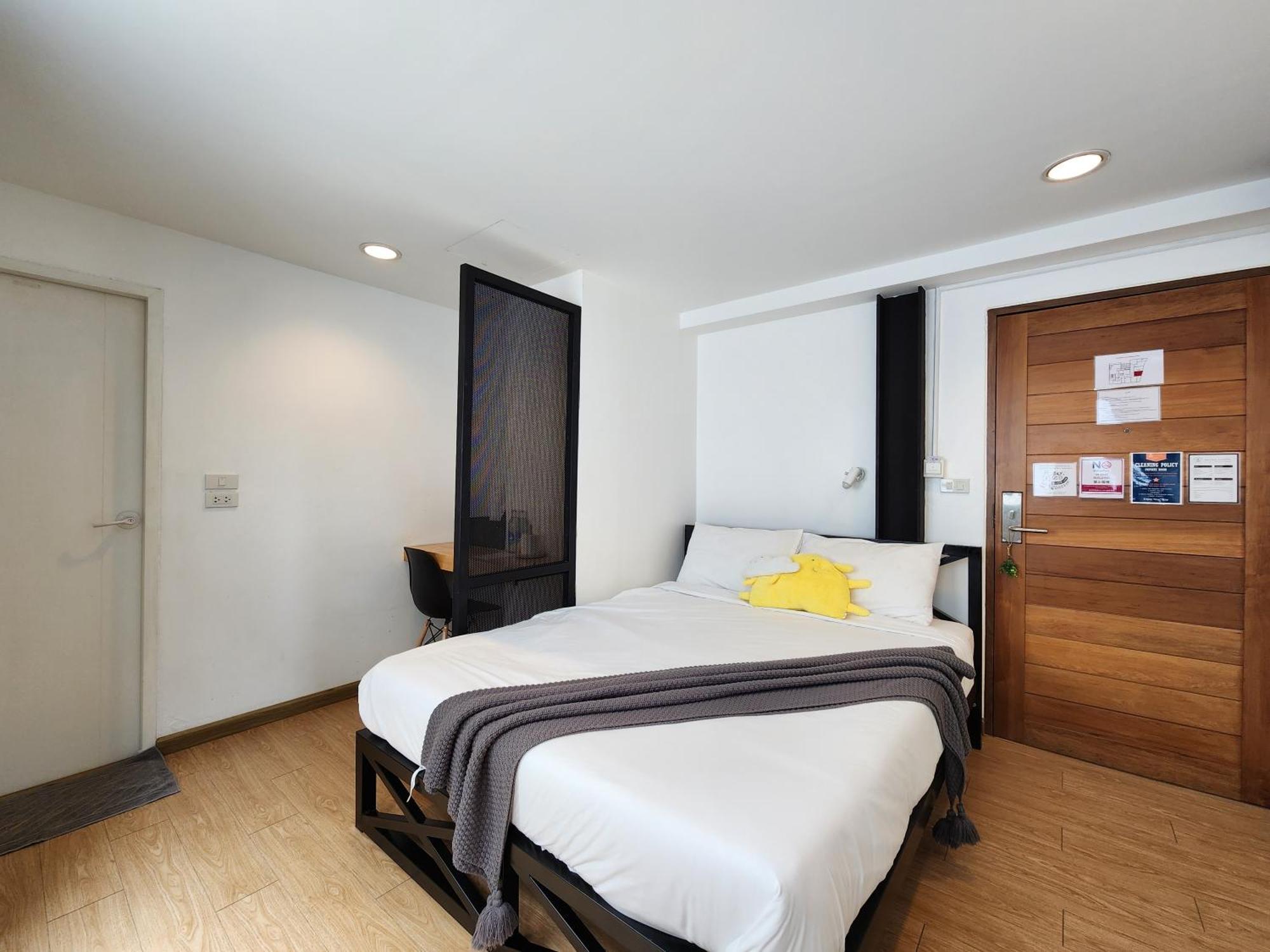 Wayha Hostel Don Mueang Airport Банкок Екстериор снимка