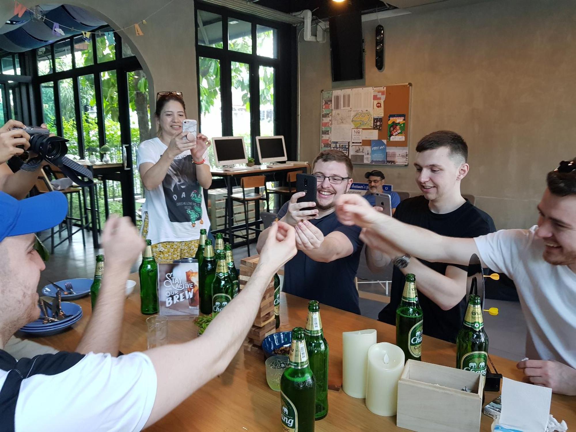 Wayha Hostel Don Mueang Airport Банкок Екстериор снимка