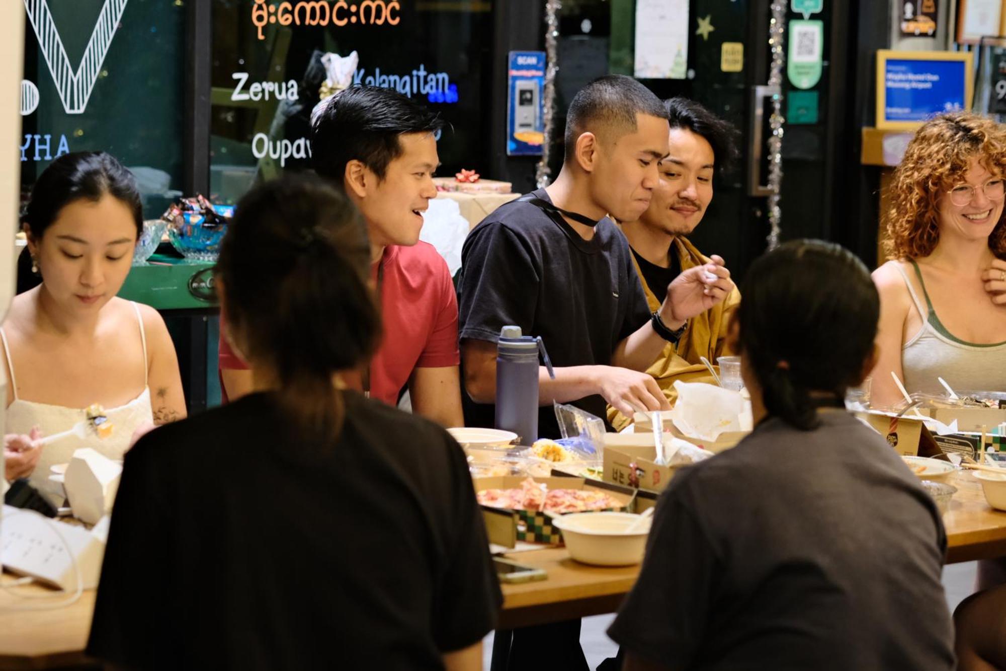 Wayha Hostel Don Mueang Airport Банкок Екстериор снимка